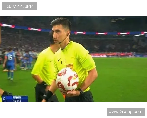 裁判判罚引发热议多次关键决策成为赛后焦点讨论